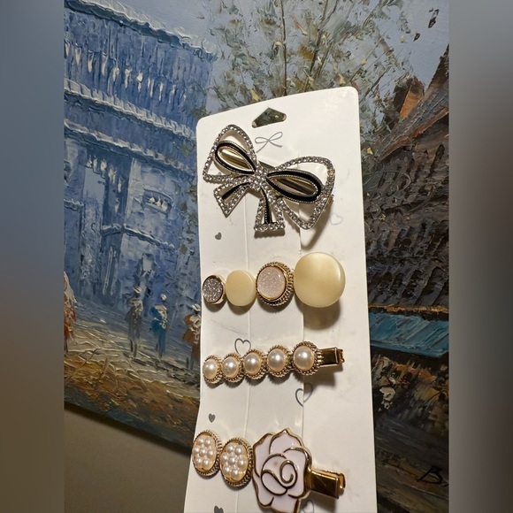 Elegant Hair Clip Set with Bow and Pearl Accents - Picture 3 of 3